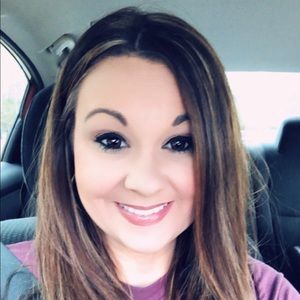 Meet your Posher, Leslie